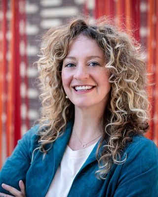 Aly Warren Denver Therapist